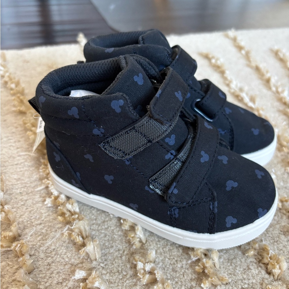 BWNT GAP toddler Boys canvas Mickey Mouse sneakers